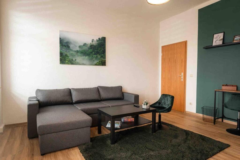 Ferienwohnung Bali Style Mit High Speed Wlan Und Gratis Parkplatz Gera Exterior photo